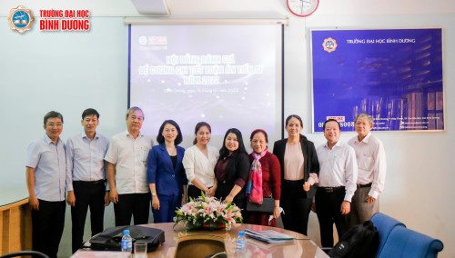 Đánh giá đề cương luận án tiến sĩ ngành Quản trị kinh doanh