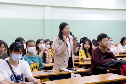CLB Kế toán trẻ (YAC) tổ chức sinh hoạt định kỳ tháng 10