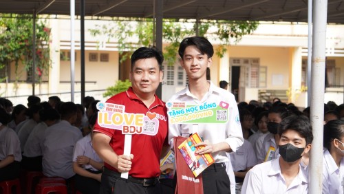 Sự kiện tư vấn tuyển sinh 2024 tại trường THPT Lộc Ninh (tỉnh Bình Phước)
