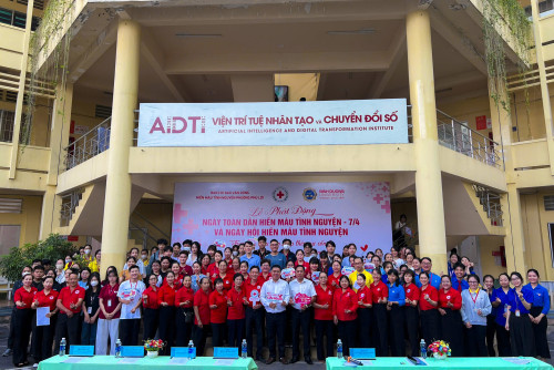 Công đoàn trường phối hợp với Hội Chữ thập đỏ phường Phú Lợi tổ chức Ngày hội...