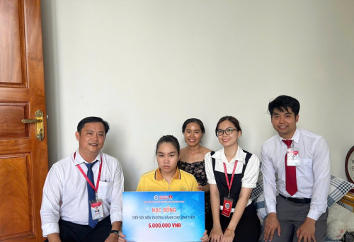 Trường Đại học Bình Dương trao tặng học bổng “Tiếp sức đến trường”: Đồng hành cùng sinh viên vượt nghịch cảnh