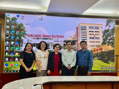 Hội đồng thẩm định đề cương sách chuyên khảo của Giảng viên Khoa Ngoại ngữ NH 2025   2026